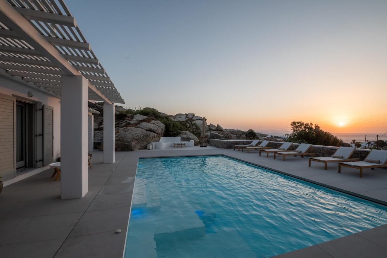 Villa Petra Mare Above Mykonos Town Private Pool Exterior photo